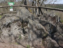 Der Geiselstein: Ein Geotop im Geopark der Vulkanregion Vogelsberg Hessen